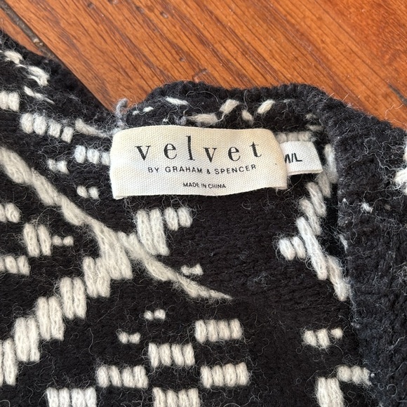 Velvet by Graham & Spencer Cardigan Sweater Women’s Black Ivory Coatigan Size ML - Picture 5 of 11